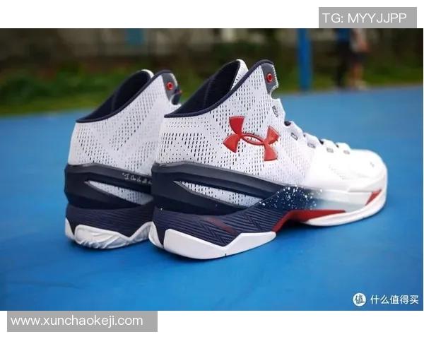 篮球明星耐磨耐用鞋款推荐适合不同场地的最佳选择分析